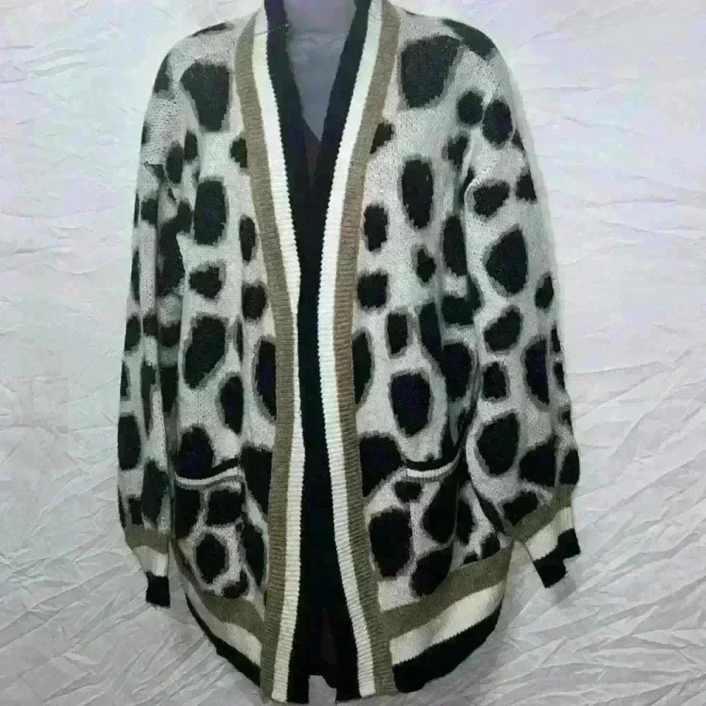 Miracle USA brand Leopard Print Cardigan Sz M/L‎
